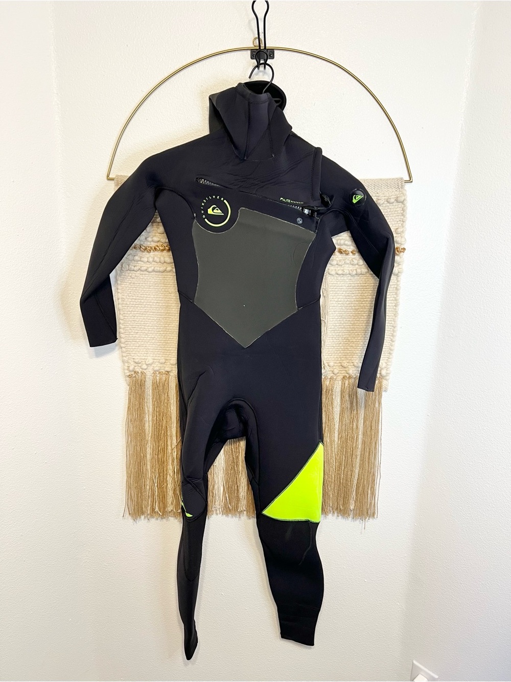 Quiksilver Kids Synchro 5:4:3 Black & Neon Yellow Hooded Full Wetsuit 12
